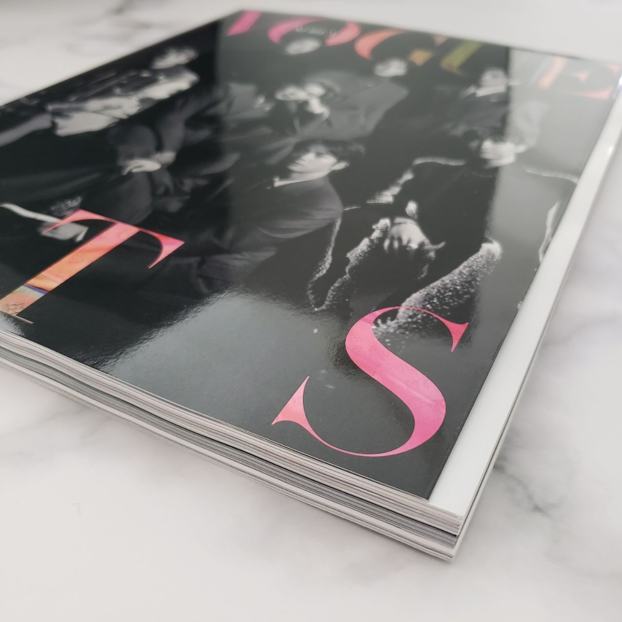 新品【VOGUE KOREA】BTS 3冊セット 2022年1月号 - メルカリ