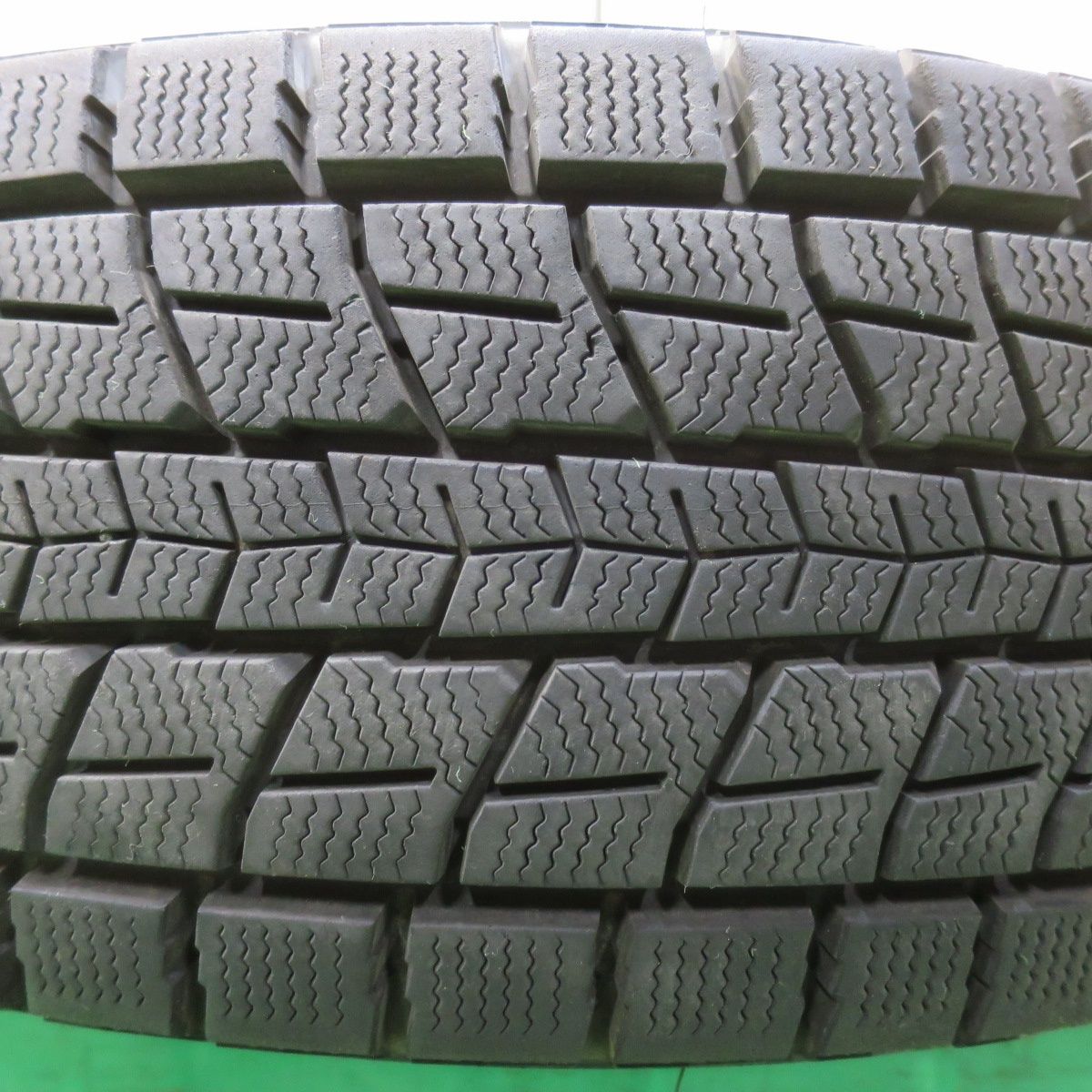 バリ溝！21年！9.5分！1本☆スタッドレス 215/70R16 ダンロップ 