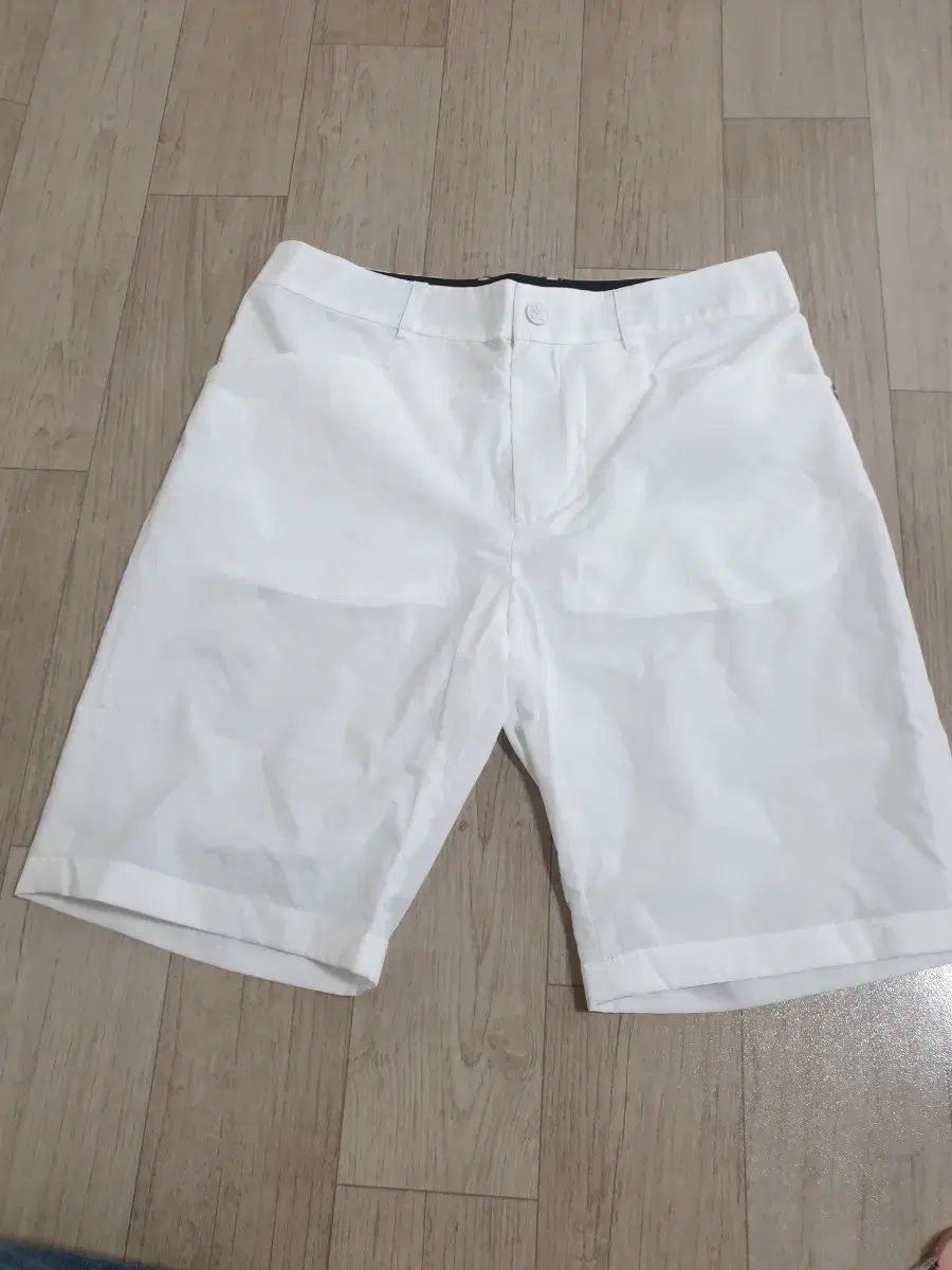 G FORE ジーフォア GFORE ゴルフウェア 半ズボン ホワイト ショートパンツ M