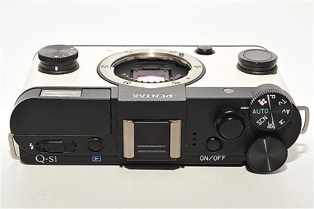 激レアオーダーカラー PENTAX ミラーレス一眼 Q-S1 ボディ ブラック/クリーム 　＃7566