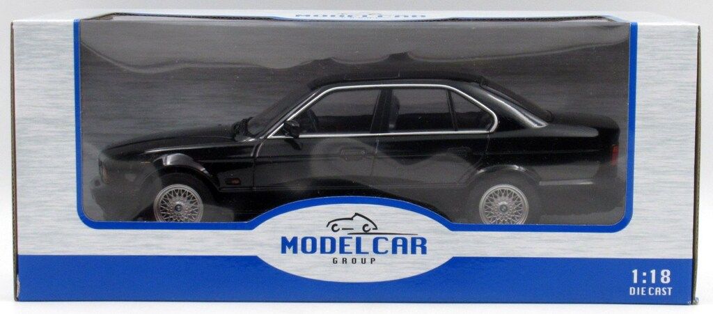 MODEL CAR GROUP 1|18 BMW 5-Series E34 Black Metallic MCG18157