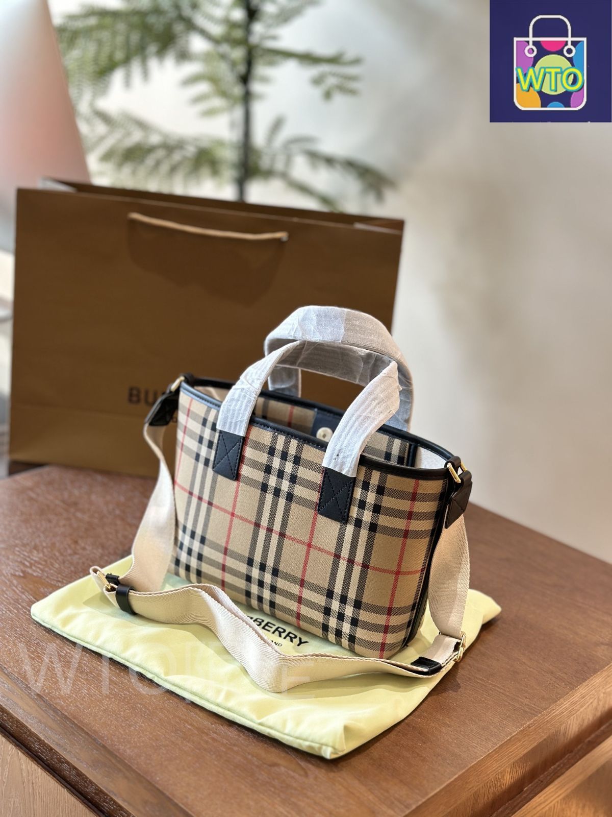 Burberry 8079402A1189 関税送料込 BURBERRY (バーバリー) コットン チェック ドローコード ケープ