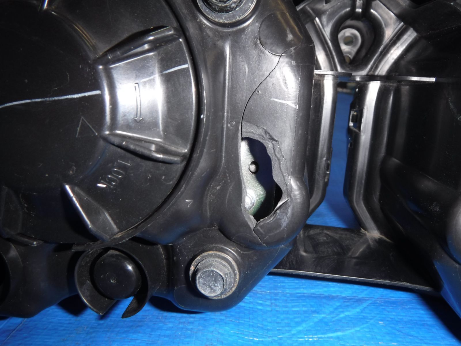 中古　YZF-R25　純正　ヘッドライト YAMAHA YZF-R25 純正 中古 ヘッドライト