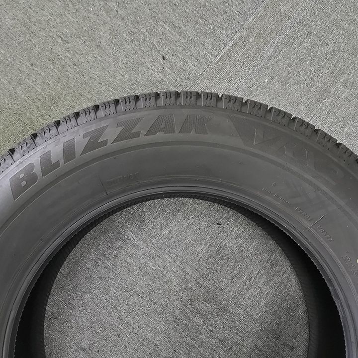 ブリヂストン BLIZZAK