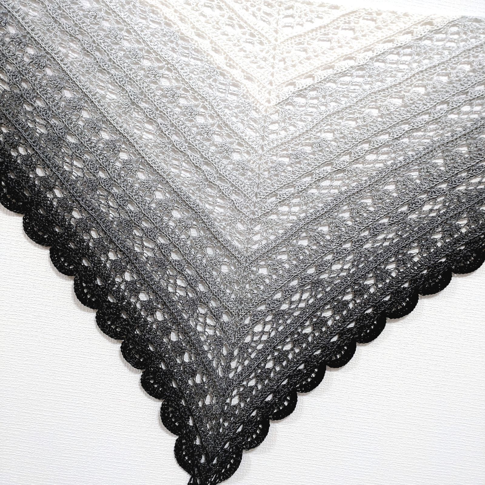 三角ショール　バレエショール　年中使用可　洗濯可　海外1000m糸 new ショール 三角ショール バレエショール コットン 手編み【ピンク