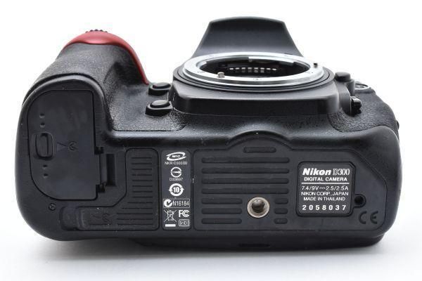 極美品｜ Nikon D300 ｜ショット32.563枚 | 元箱付属｜M069