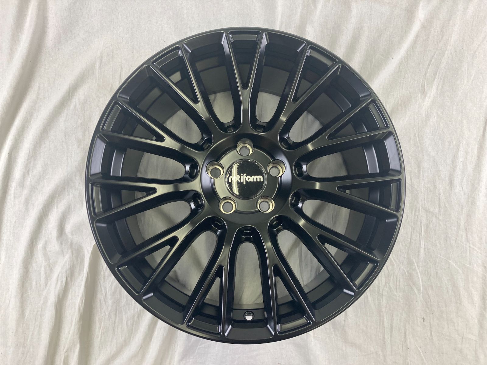 ロティフォーム rotiform CCV 19インチ PCD112 アルミ Rotiform ロティフォーム LSE 4本セット 19インチ 8.5J イン