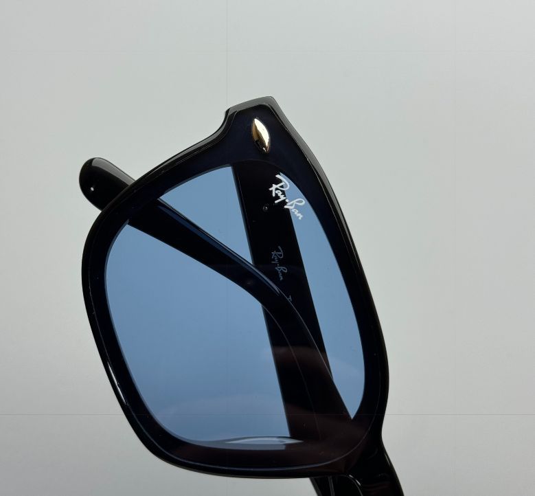 RAYBAN