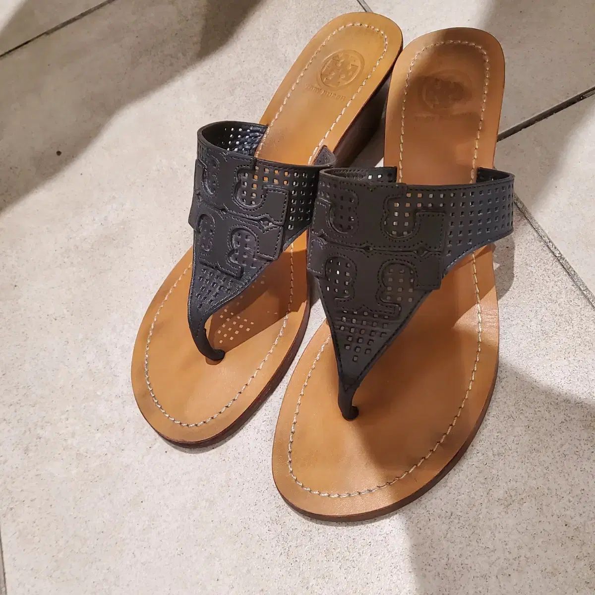 Tory Burch(トリーバーチ) ウェッジフリップヒールサンダル