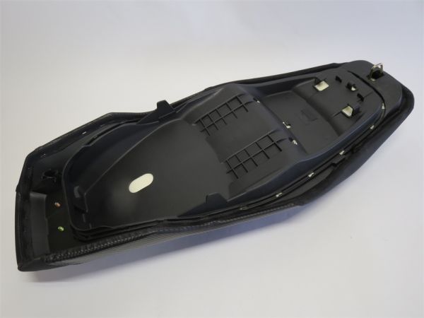 adv150 ADV 2020-2022 ローダウン スポーツ カーボン シート 黒 A