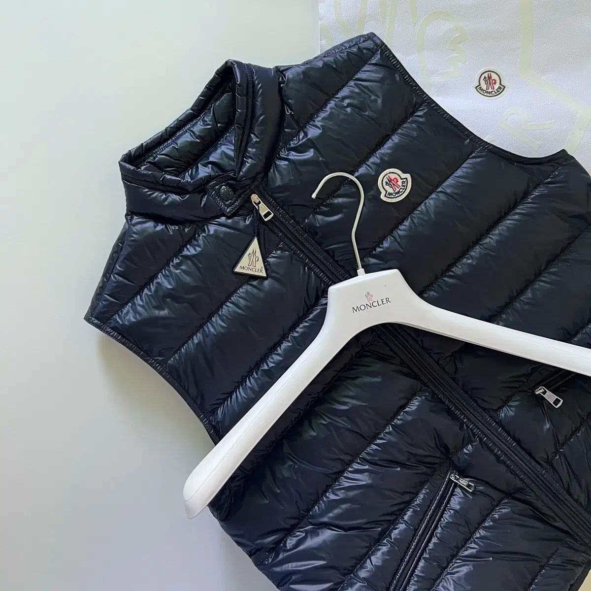 正規品 ほぼ 24FW モンクレール グイ ベスト ダウン 3size