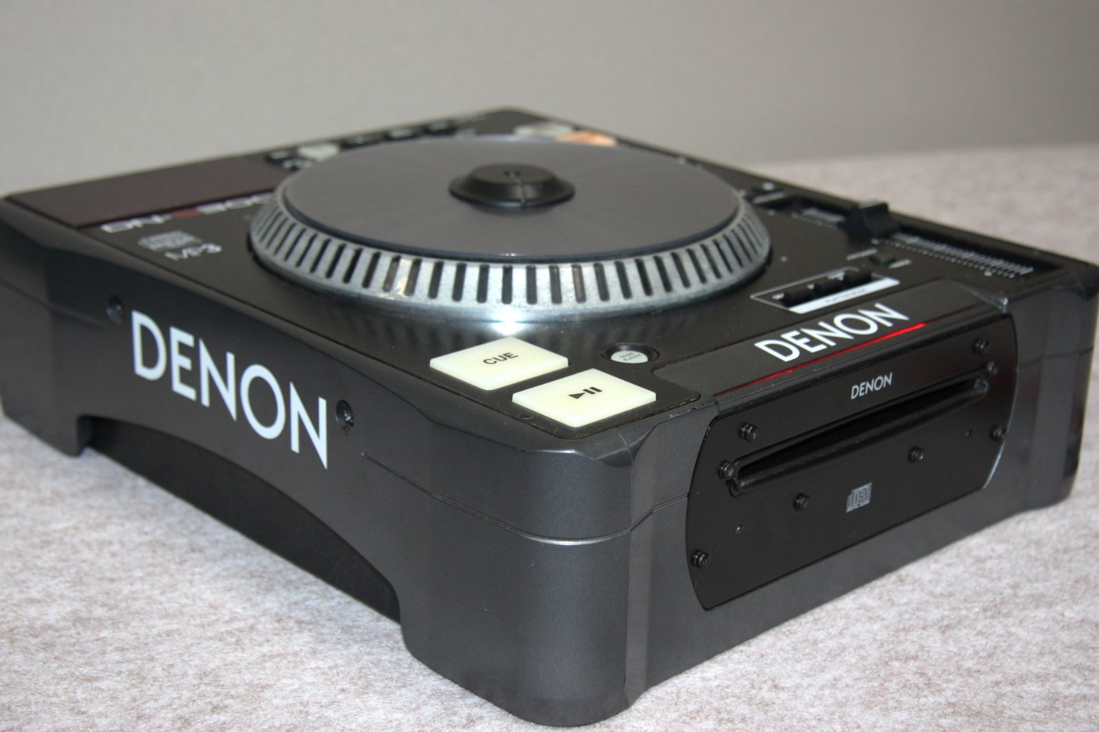 DENON CDJ TABLE TOP SINGLE CD PLAYER DN-S3000