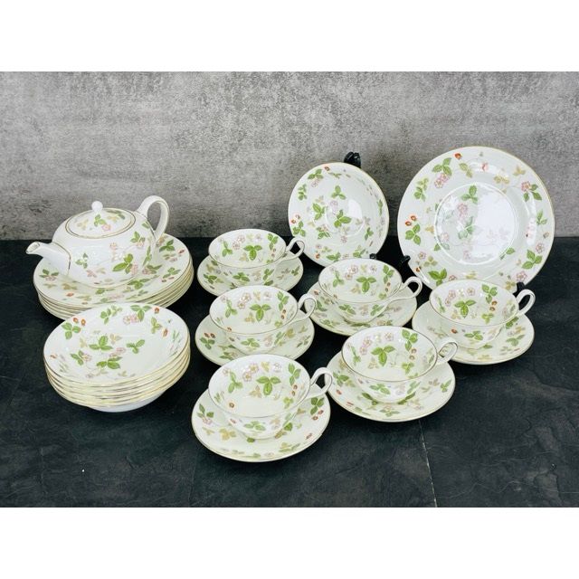 ウェッジウッド ワイルドストロベリー WEDGWOOD 25点セット カップ-ソーサー プレート ティーポット 食器 R4406 | 512696