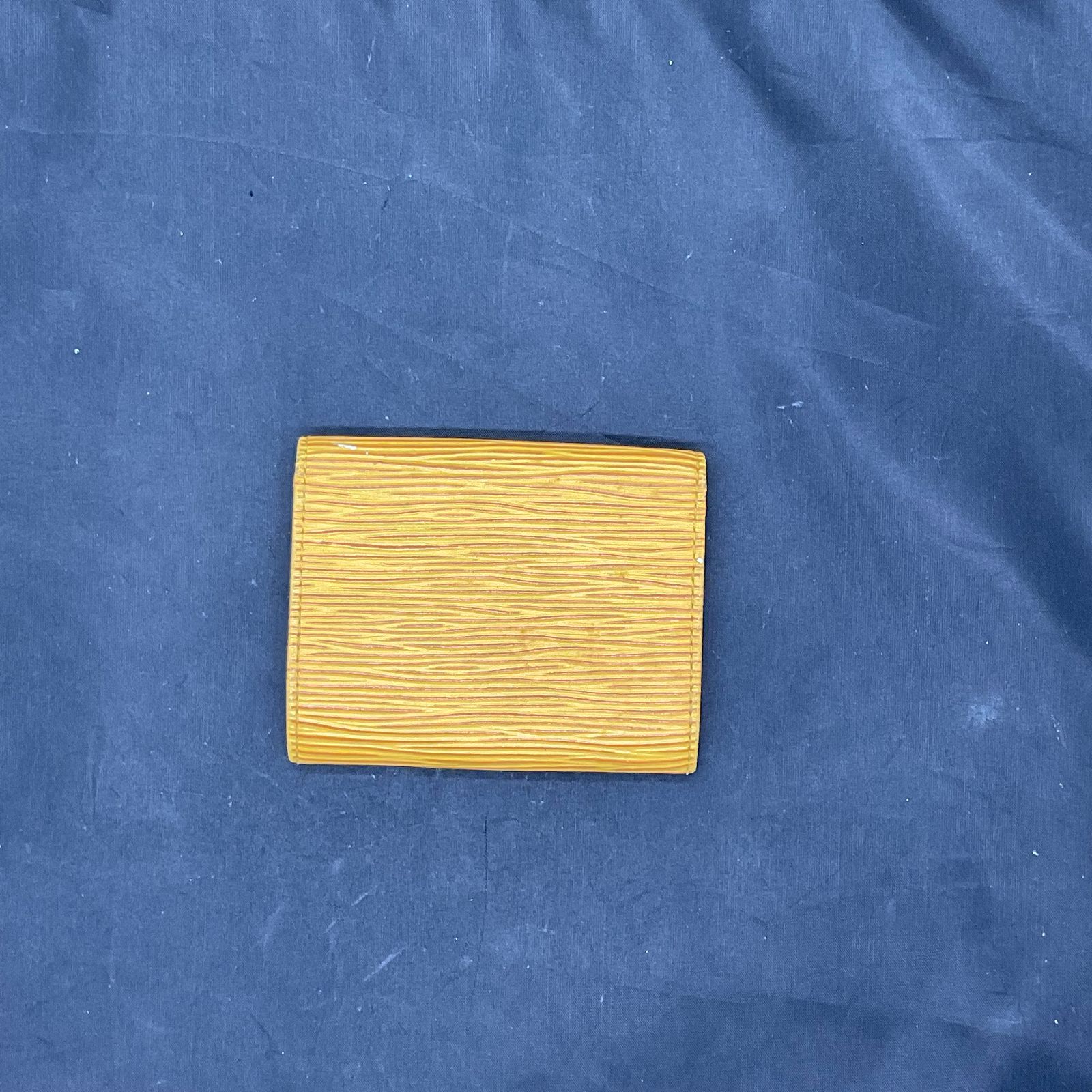 ルイヴィトン エピ コインケース B25061067