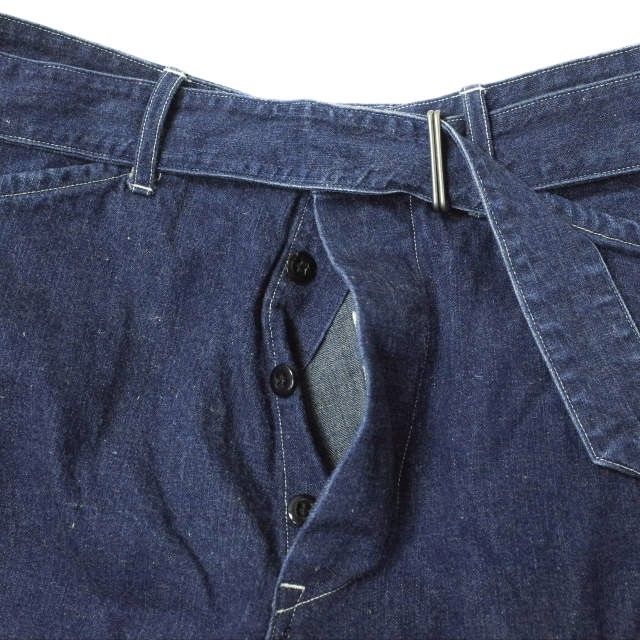 【新品未使用】25ss COMOLI ベルテッドデニムパンツ 2 COMOLI ベルテッドデニム25SS サイズ4