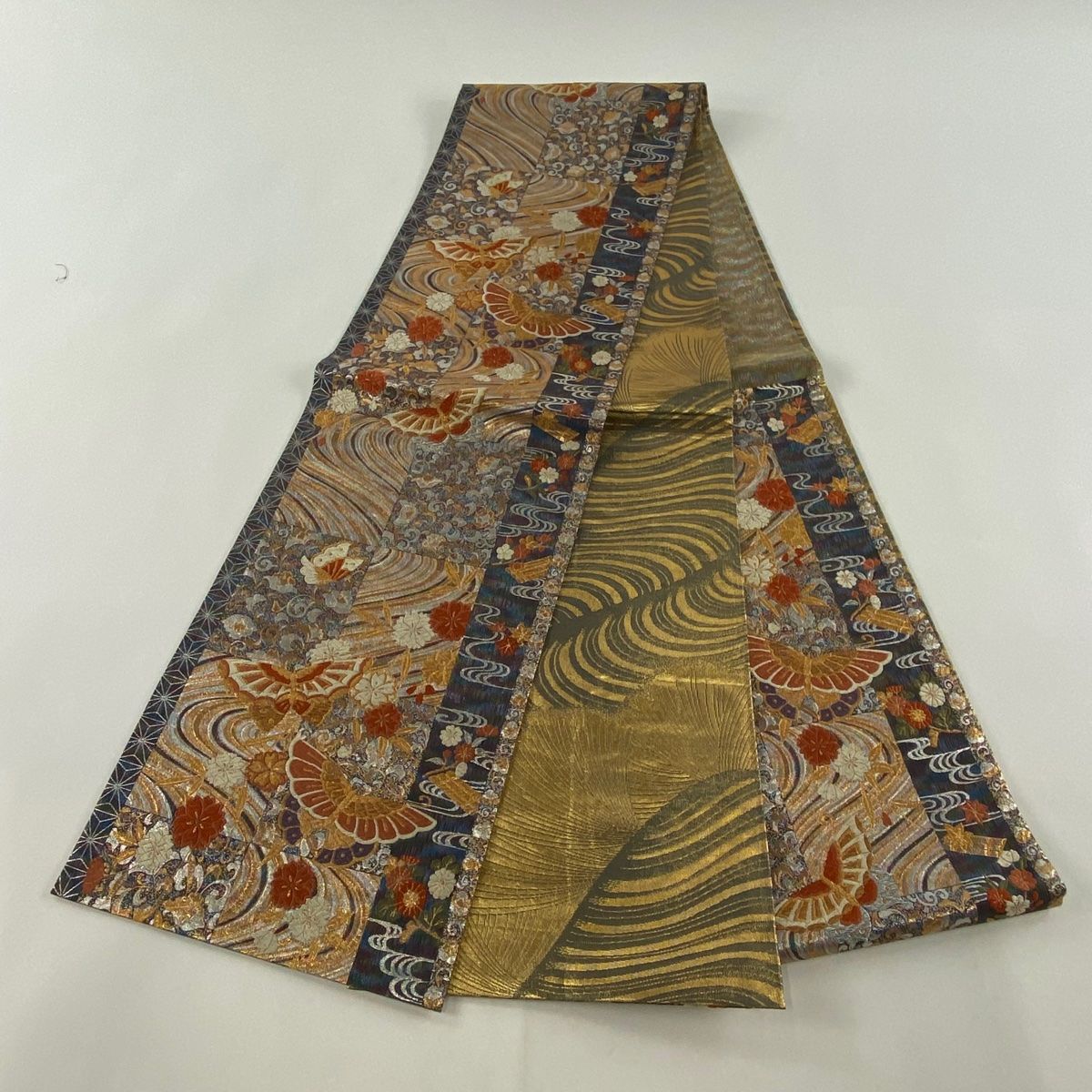 袋帯 美品 秀品 振袖向き 蝶 桜 唐織 金糸 青紫 六通 正絹 【中古 