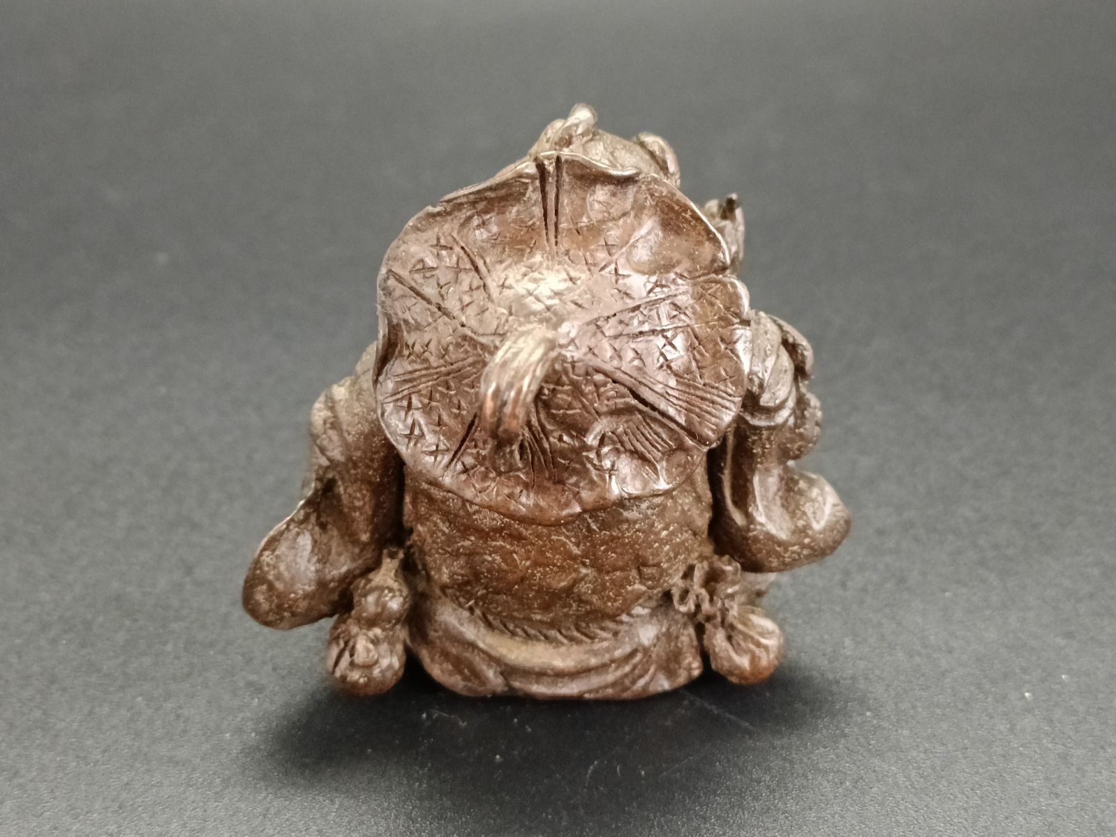 銅製置物 蝦蟇仙人 螂雨宮宗作 刻印あり 金工品 細工 インテリア置物