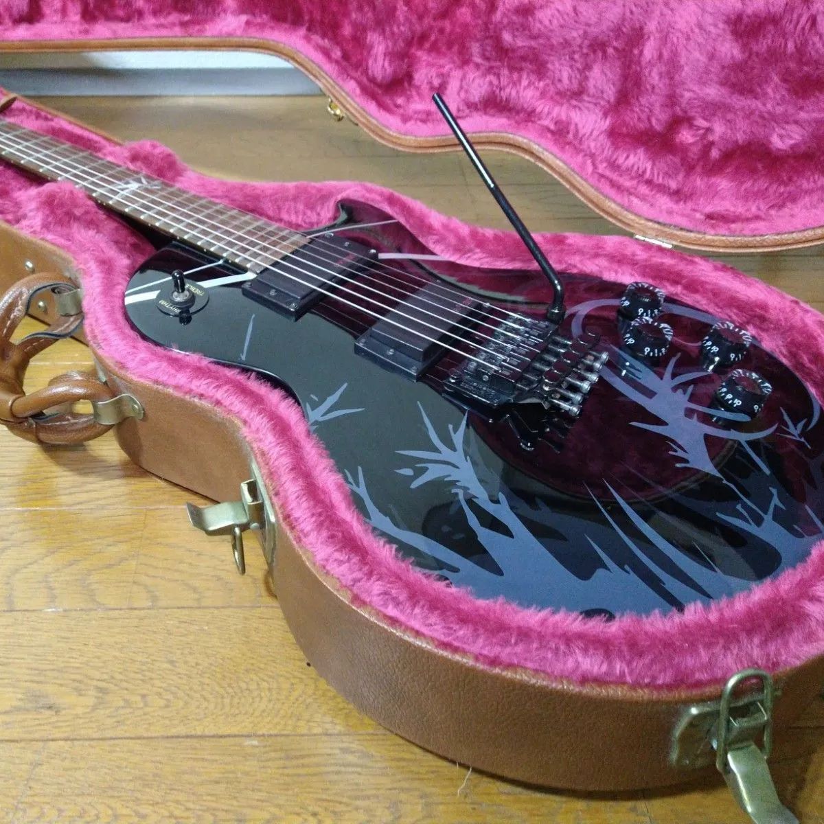 【希少】LesPaul Studio Midnight Vine レスポール フロイドローズ&アクティブピックアップ仕様 【希少】LesPaul Studio Midnight Vine レスポール フロイドローズ&アクティブピックアップ仕様