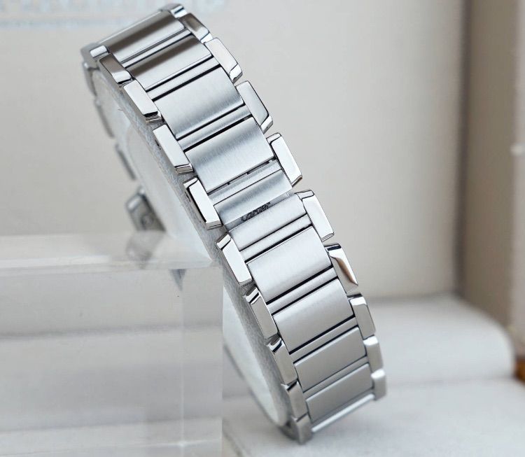 美品 カルティエ タンク フランセーズ シルバー ローマン SM Cartier - メルカリ