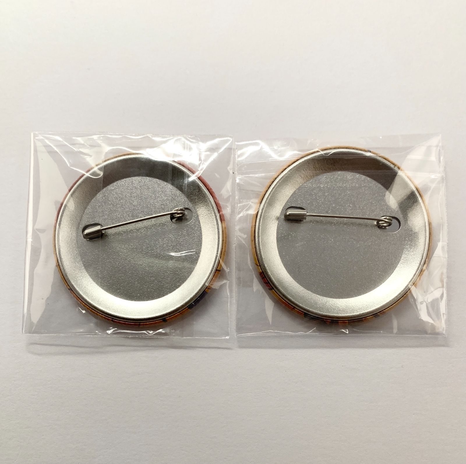 まとめ売り】 crazy raccoon CR クレイジーラクーン ありさか 缶バッジ