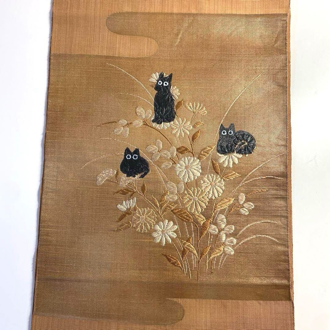 4k781 名古屋帯 絹 唐織 猫 茶色 黒 ベージュ 花柄 和装 着物 - メルカリ 