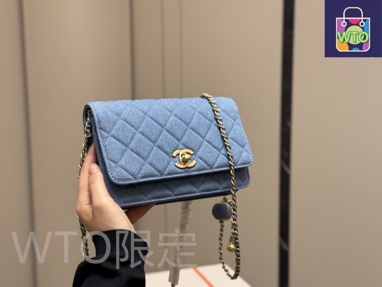 【CHANEL】Chanel Demin Woc with Gold Ball【ランク:A】 THE MENUE - CHANEL WALLET ON CHAIN | GOLD