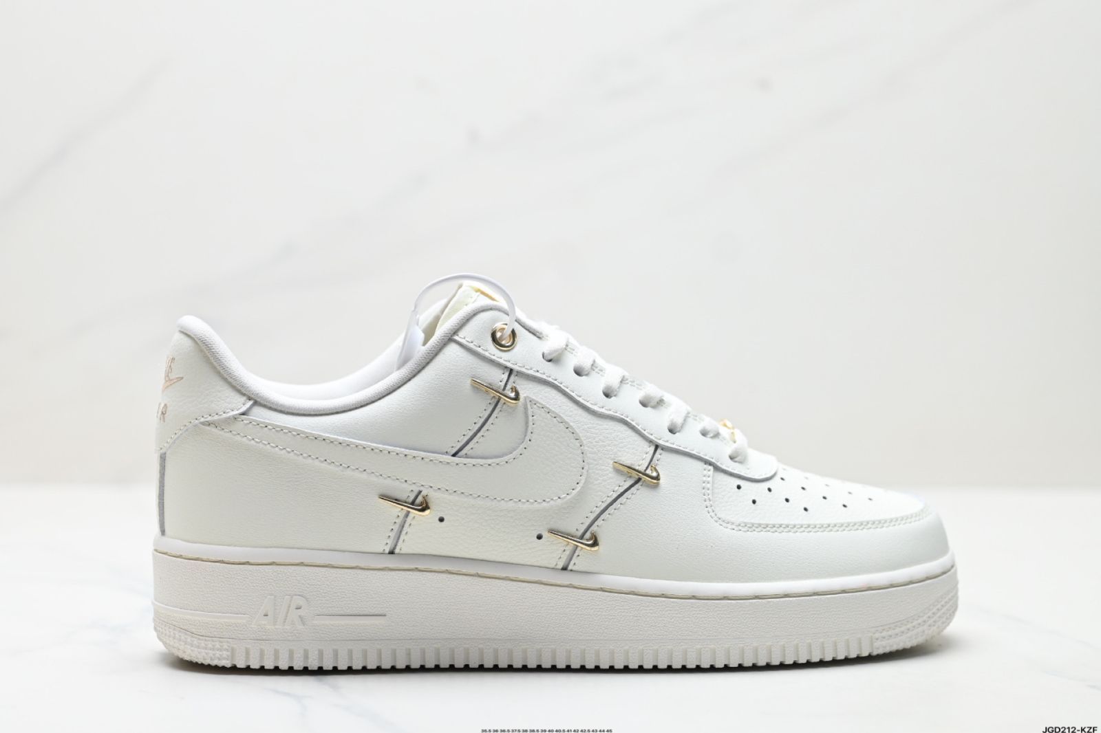 ナイキ ウィメンズ エアフォース1 '07 LX 