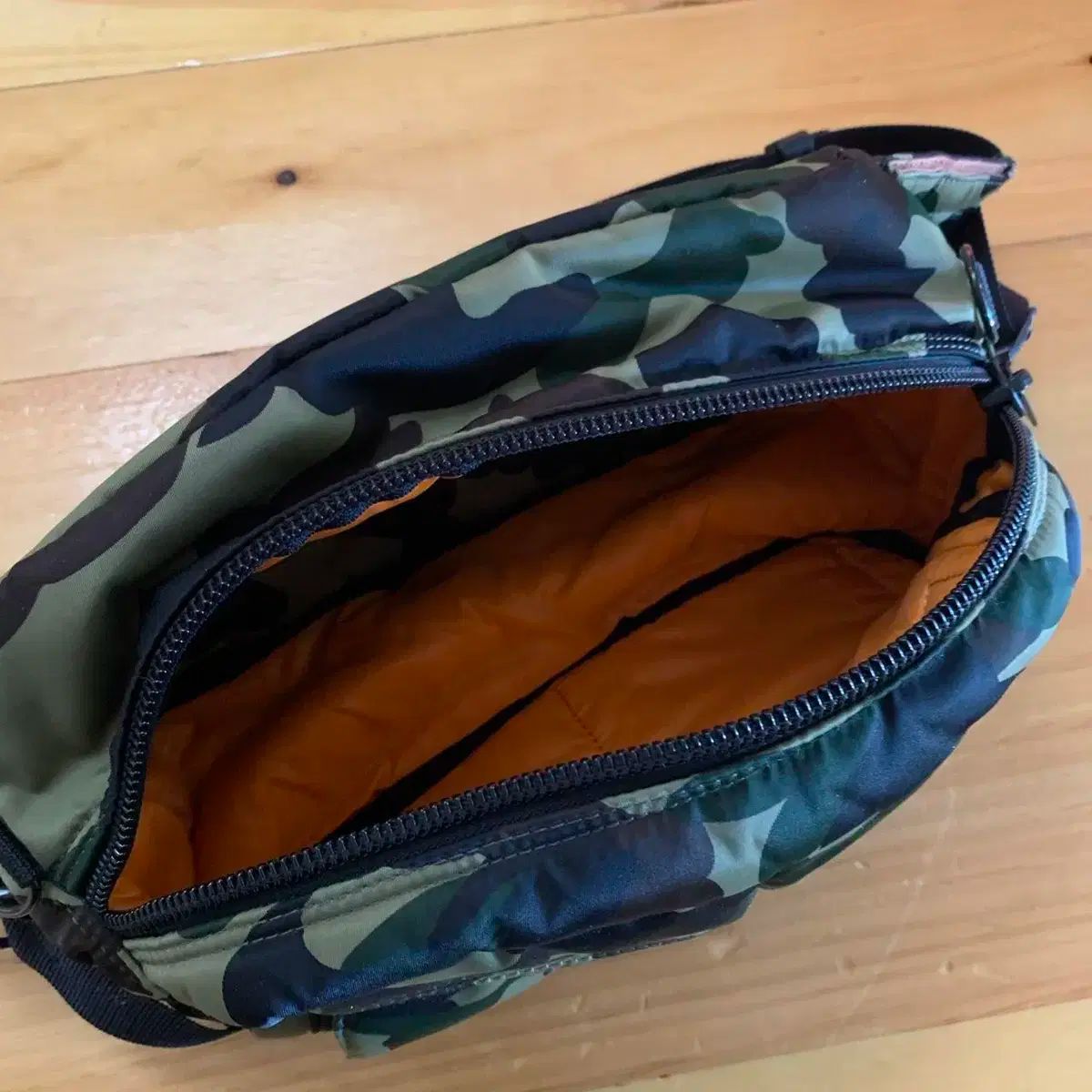 京ア展 スタリフ直筆サイン入り 複馨色紙セット 京アニのセカイ展 チケット】 🎟️ステージ通し観覧+直筆サイン色紙