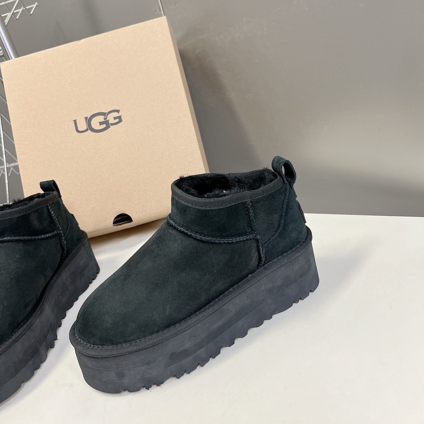 アグ 厚底ブーツ ウルトラミニ ugg 24cm 38 ショート - メルカリ