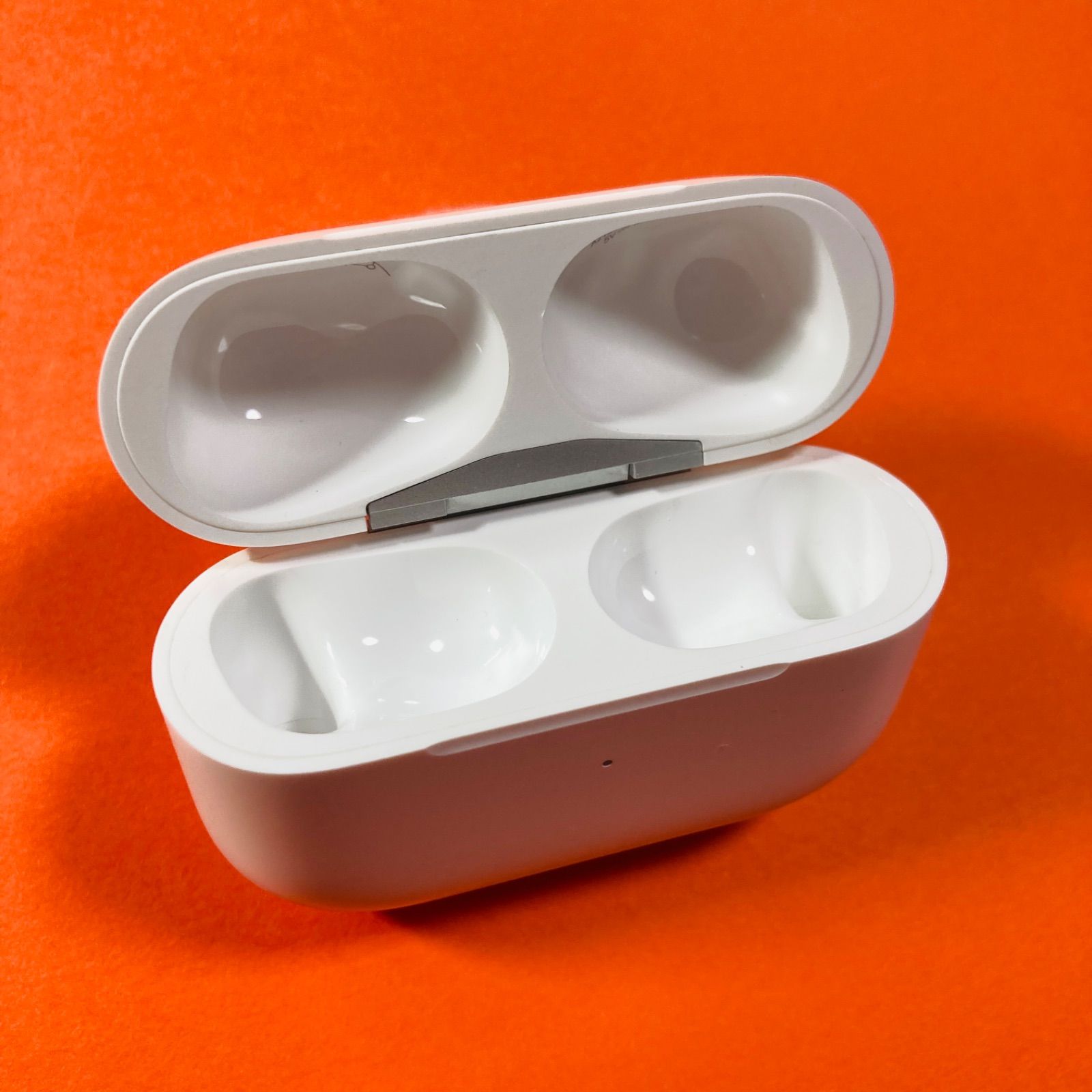 airpods pro 第1世代 ケースのみ非純正 Apple AirPods Pro 充電ケースのみ USED品 第一世代 イヤホン