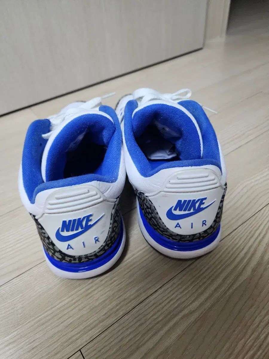 ナイキコート エア ズームヴェイパー AJ3 27.5 ナイキコート ズームヴェイパー RF x AJ3 'Fire Red'. Nike SNKRS