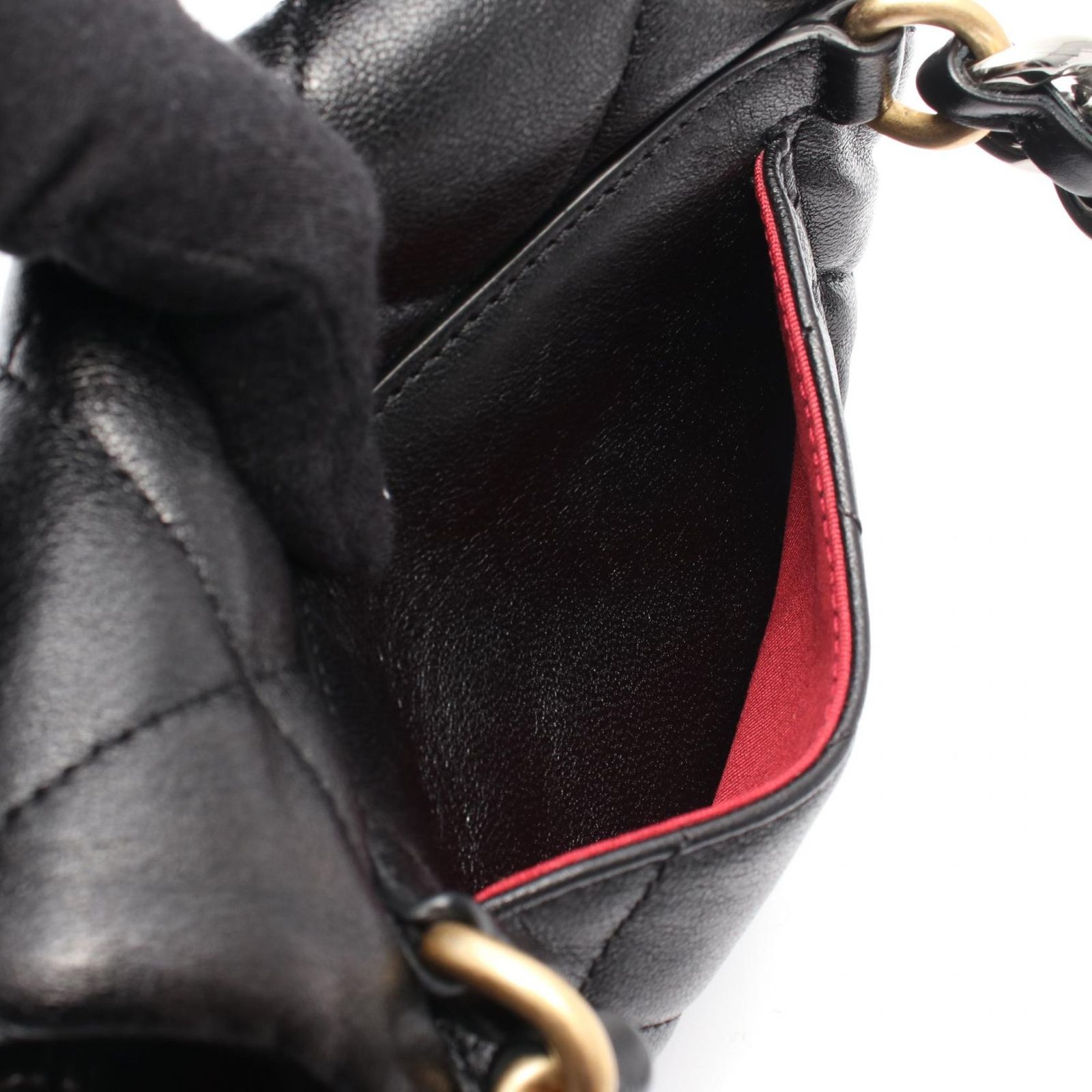 CHANEL シャネル CHANEL19 マトラッセ ウエストバッグ - メルカリ
