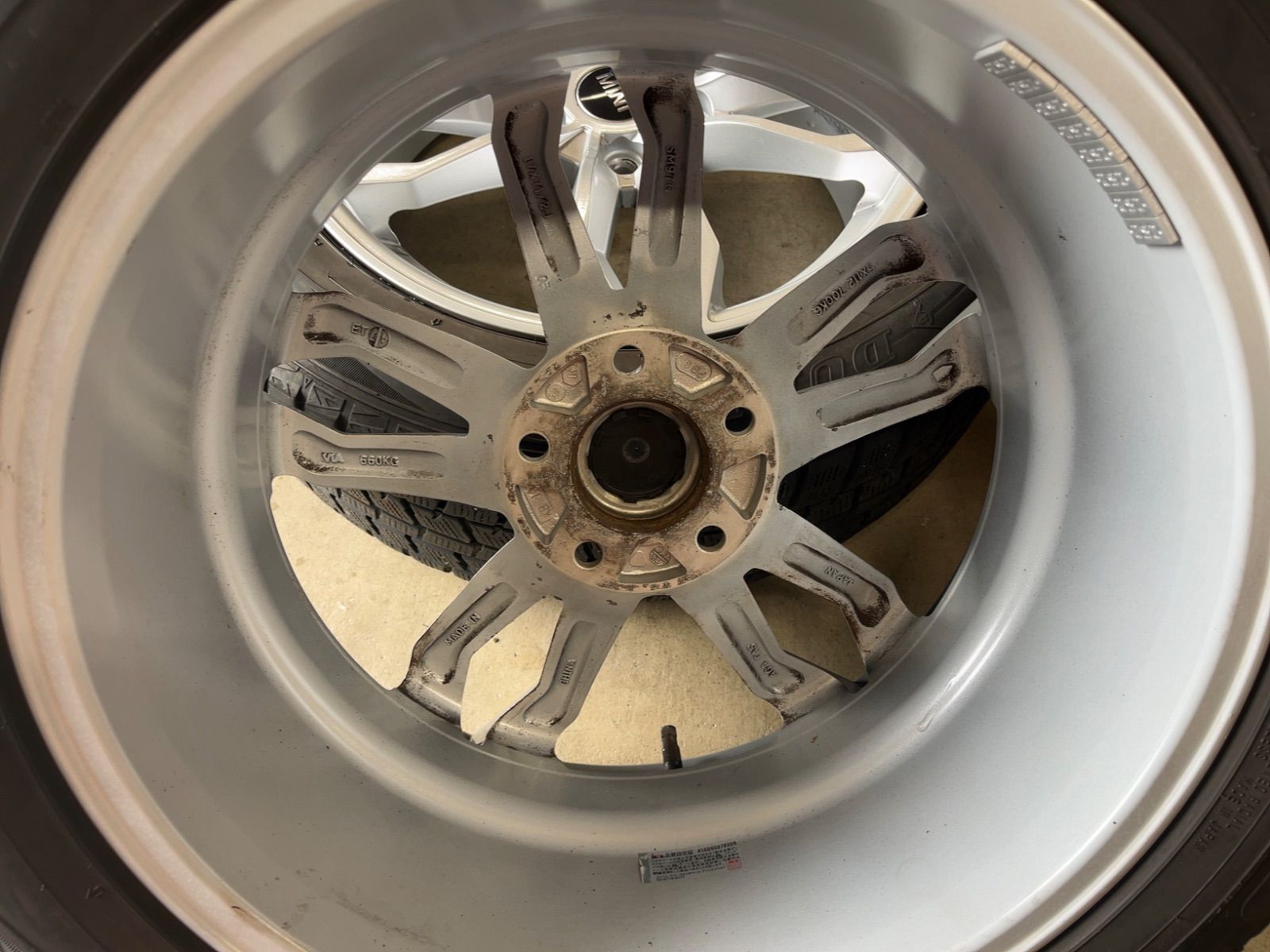 2025正規品激安大集合!  MINI F60 クロスオーバー 冬用 17インチ 4本セット 凛激安SALE!!