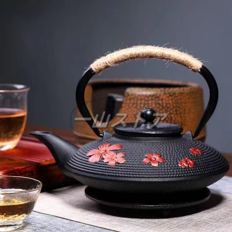 急須 鉄瓶 900ML 桜柄 さくら 茶こし付き 手作り 鉄分補給 提梁