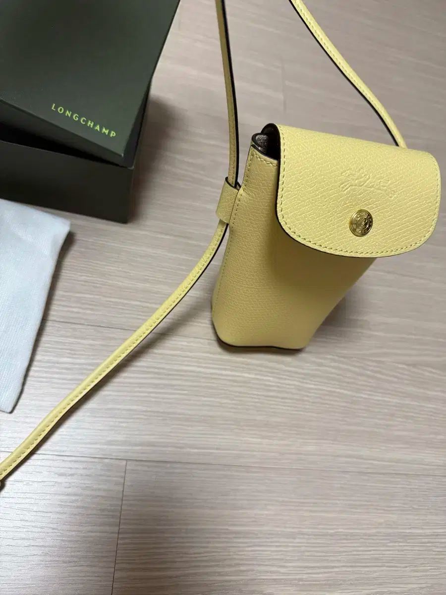 ショルダーバッグ 黄色