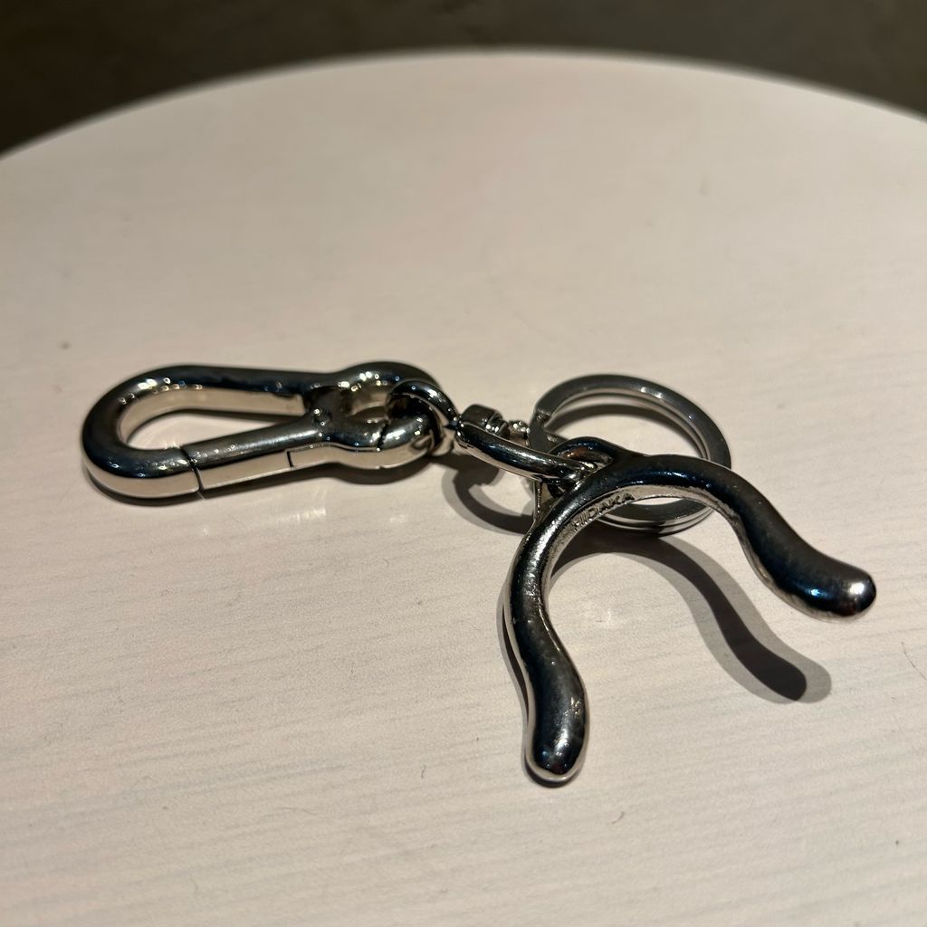 美品】PRADA ブラック 長財布 サフィアーノレザー 二つ折り長