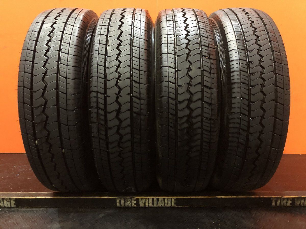 ハイエースキャラバンにトーヨー 195/80R15 夏タイヤ