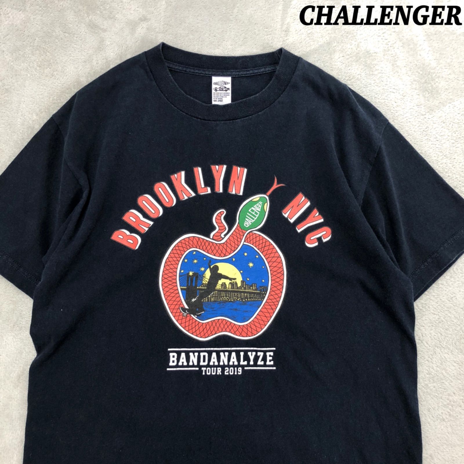 CHALLENGER NYC APPLE TEE BANDANALYZE TOUR 2019 プリントTシャツ 