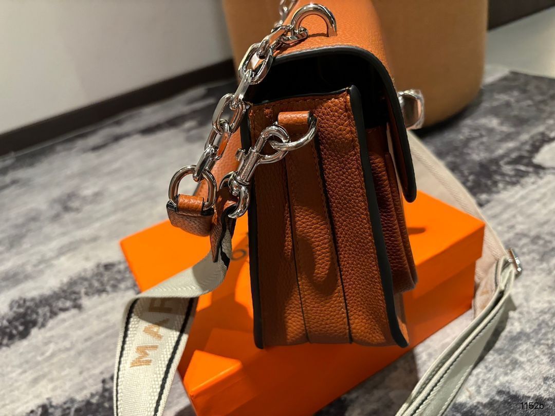 手首バッグ 旅行バッグ