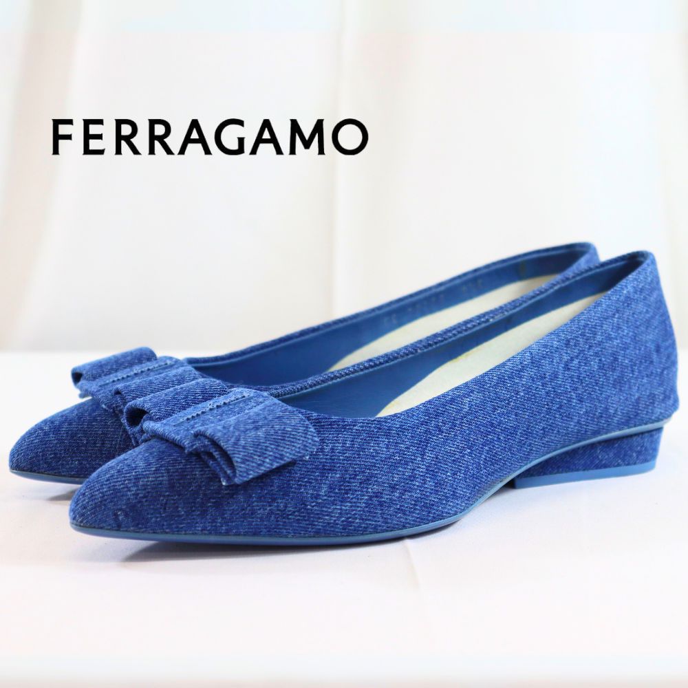 26.0cm【限定セール】新品・未使用 FERRAGAMO フェラガモ フラットパンプス 01R302 730613 BLUE DENIM ブルー  デニム生地 サルヴァトーレ フェラガモ SALVATORE FERRAGAMO 大きいサイズ - メルカリ