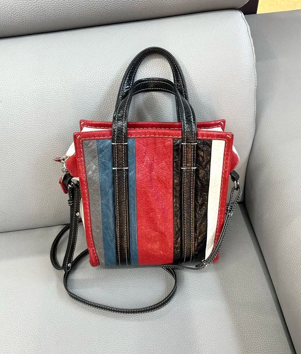 BALENCIAGA バレンシアガ