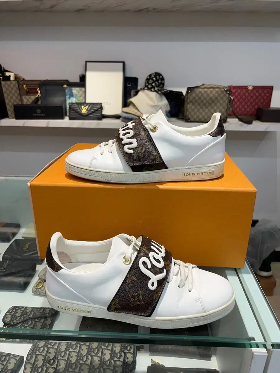 激安直営店 Vuitton(ルイヴィトン) Louis ） 39 ベルクロ モノグラム 最前線 靴