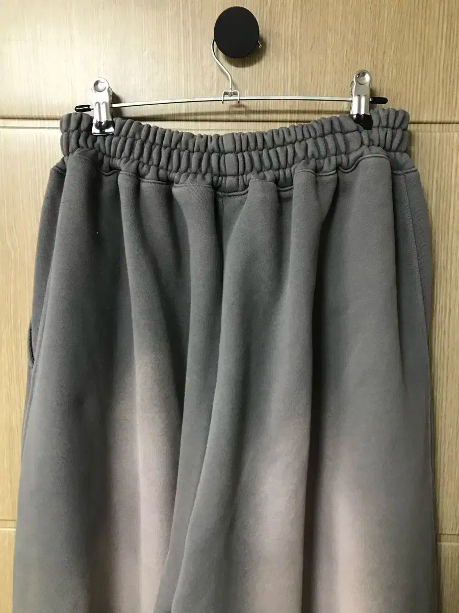 スウェットパンツ