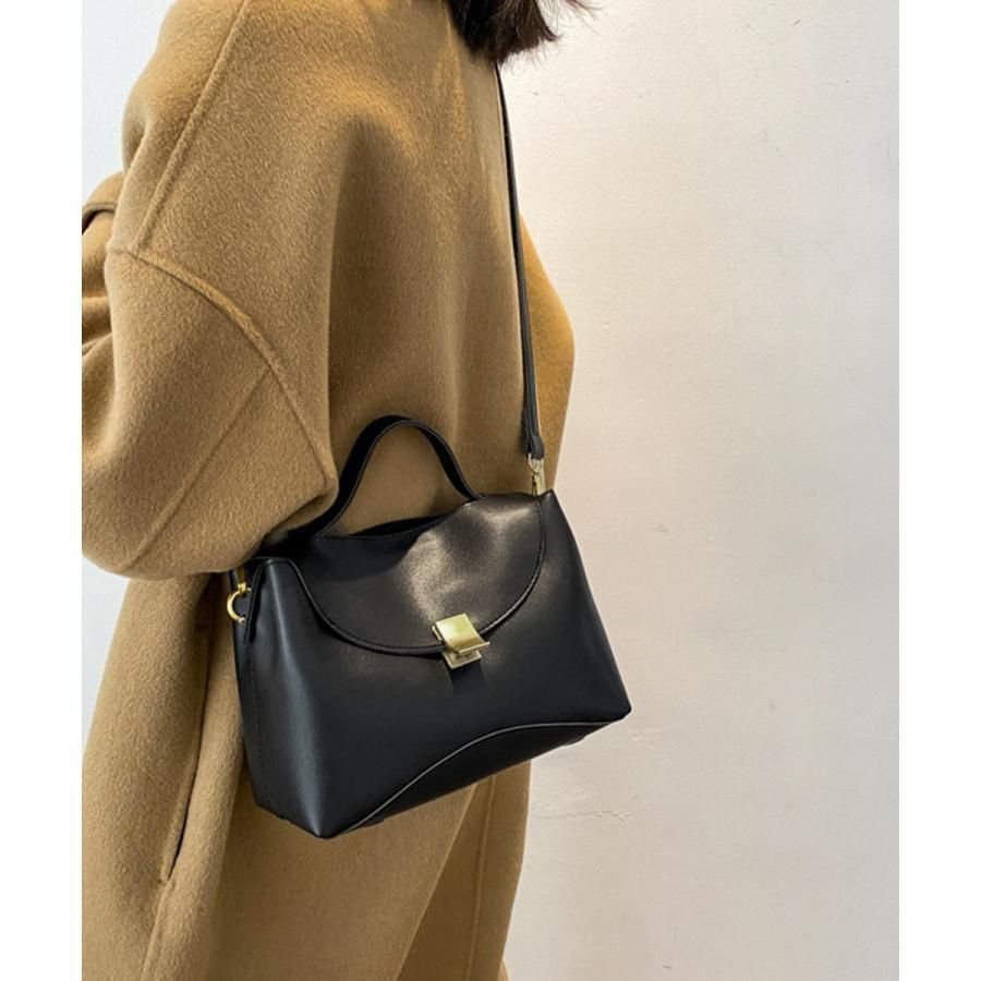 ショルダーバッグ 斜めがけ