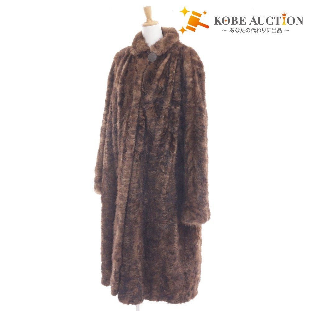 【ファーコート　FENDI　裏地柄　ロゴボタン　イタリア製　シルク　高級　美品】 ファーコート FENDI 裏地柄 ロゴボタン イタリア製 シルク 高級 美品