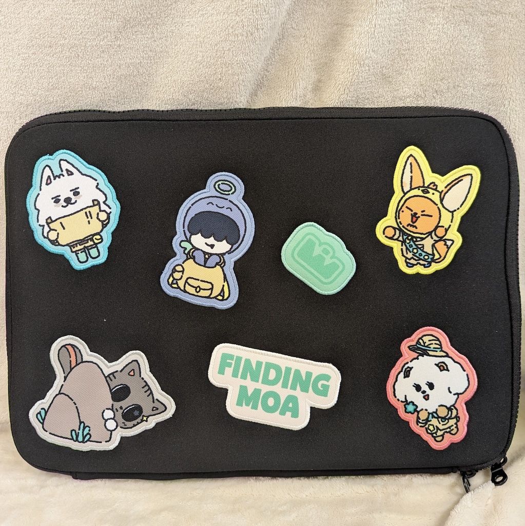 タブレットポーチTXT ppulbatu finding moa TXT PPULBATU FINDING MOA OFFICIAL MERCHANDISE タブレット