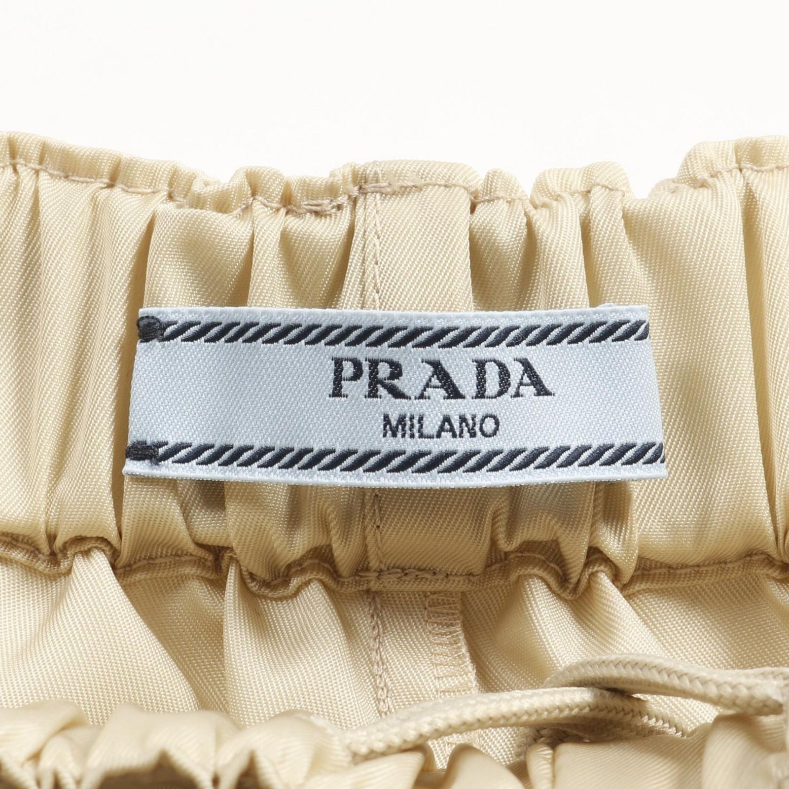 プラダ PRADA パンツ RE-NYLON ショートパンツ 22C757 ベージュ