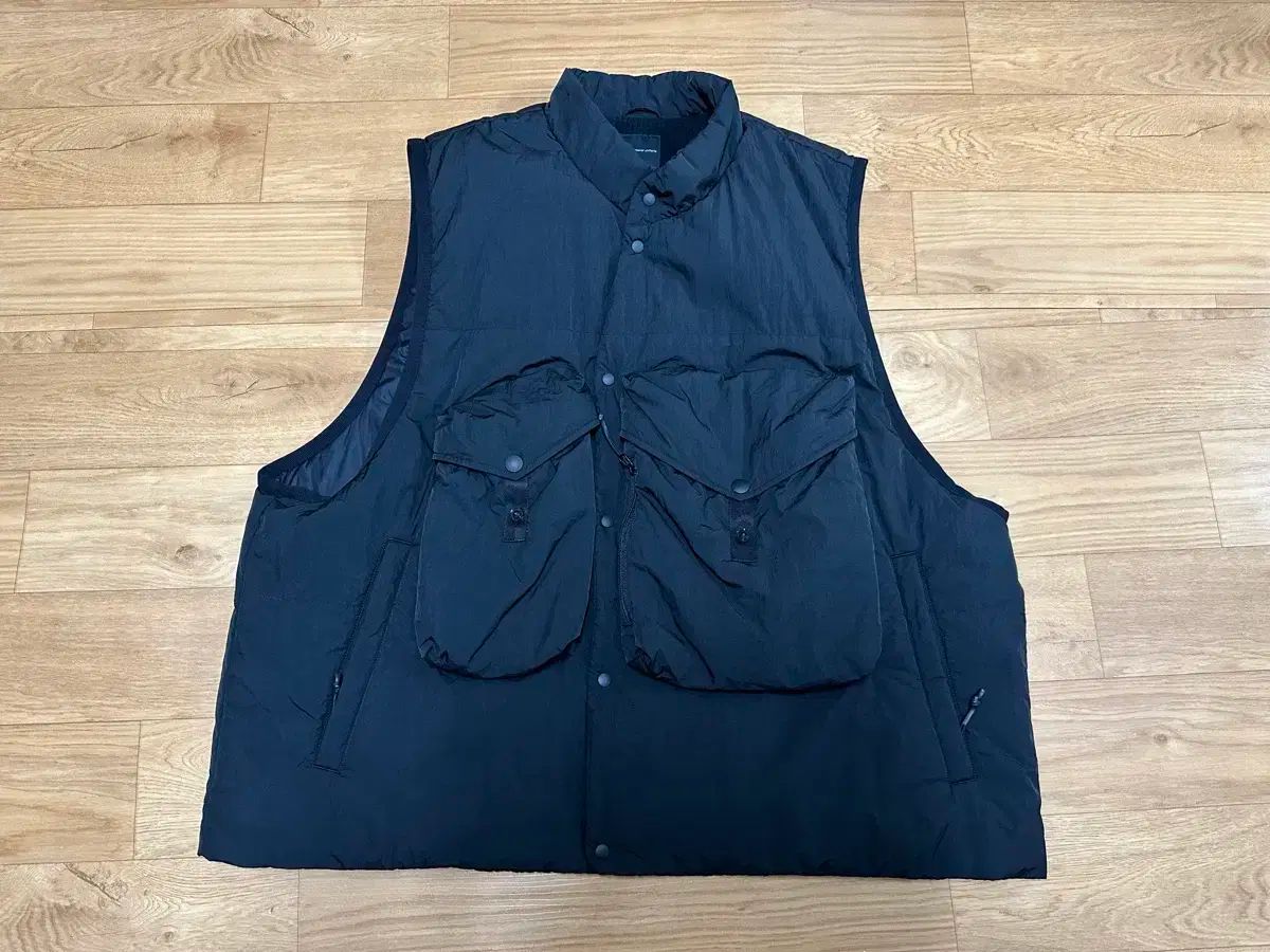 【雷市場（ポンジャン）商品韓国直送】 23aw moif(ムイフ) moif オーバーミル ベスト 黒 2 サイズ
