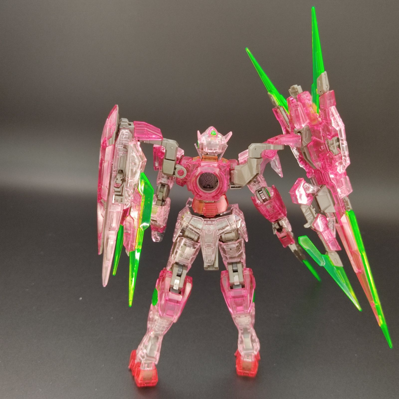 RG 1/144 ダブルオークアンタフルセイバー プレバン限定 RG 1/144 ダブルオークアンタフルセイバー｜プレミアム