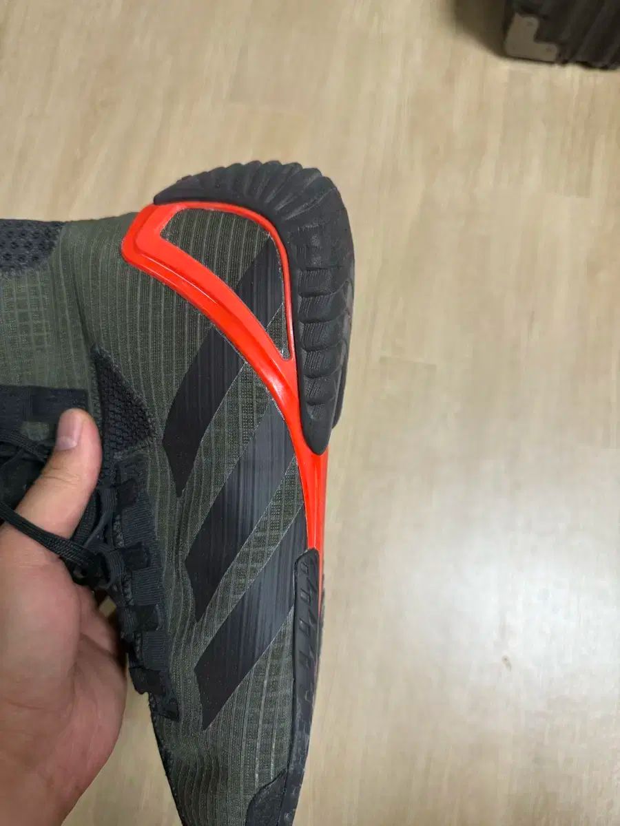 adidas アディダス